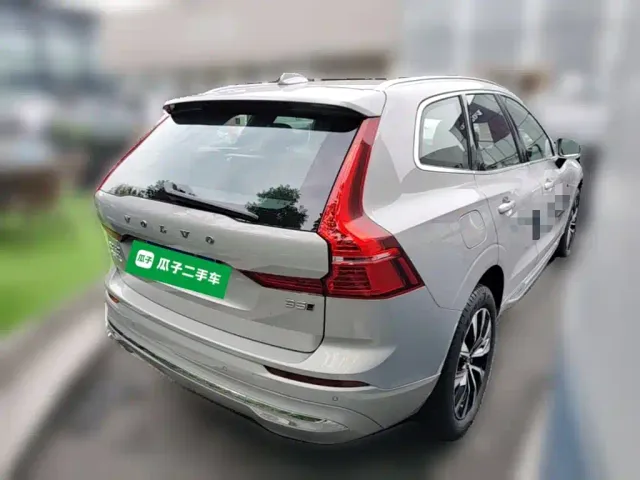 Volvo XC60 — Фото автомобиля 9