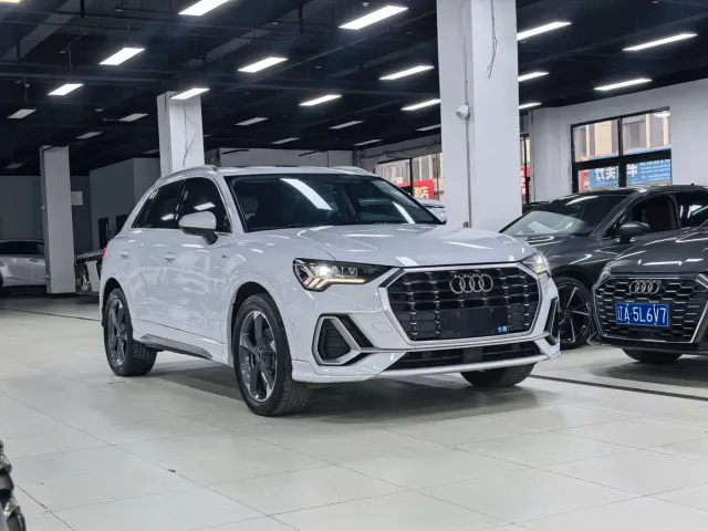 Audi Q3 — Фото автомобиля 3