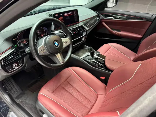 BMW 5 Series — Фото автомобиля 11