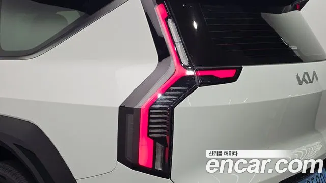 Kia EV9 — Фото автомобиля 8