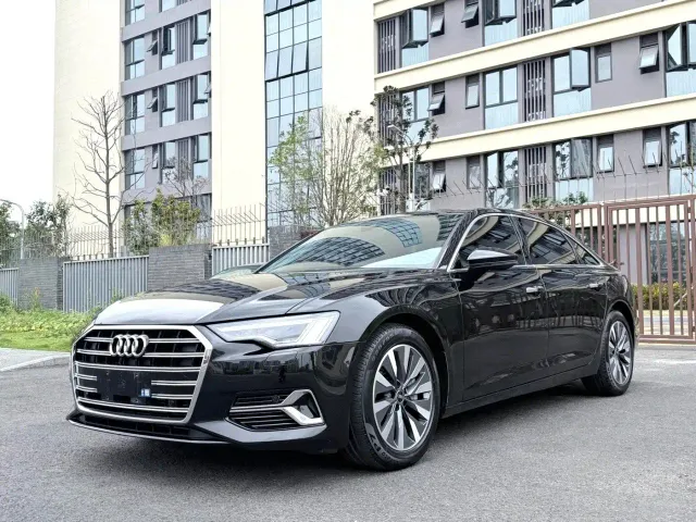 Фотография автомобиля — Audi A6L