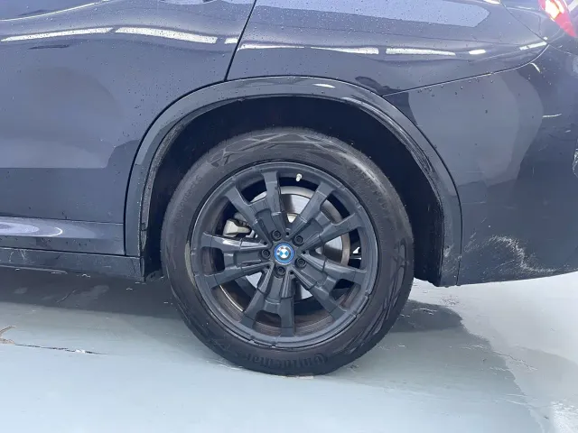 BMW iX3 — Фото автомобиля 10