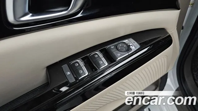 Kia Canival Carnival 4 поколение Бензин 7 мест Noblesse — Фото автомобиля 14