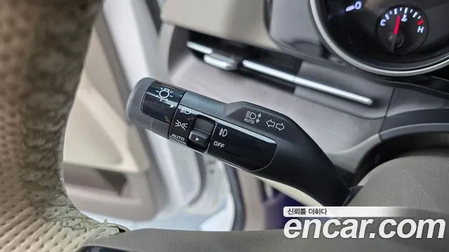 Kia Canival Carnival 4 поколение 9 мест Prestige — Фото автомобиля 28