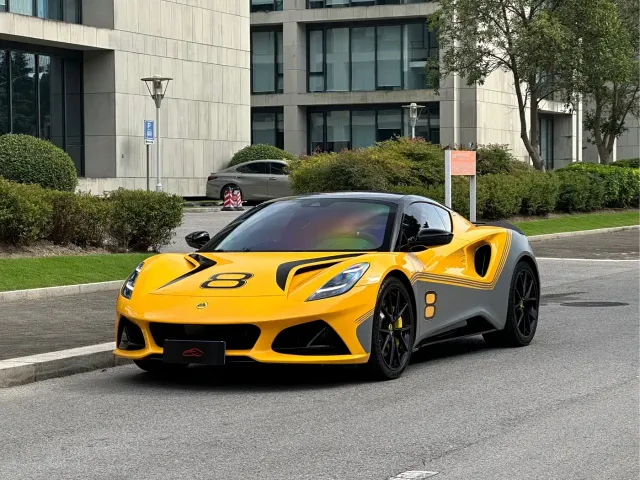Фотография автомобиля — Lotus Emira