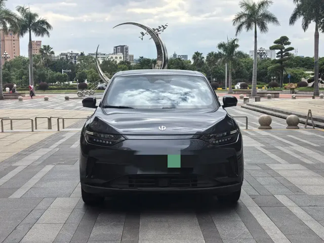 Leapmotor Leapmotor C11 2023 Pure Electric 500 Smart Edition — Фото автомобиля 2