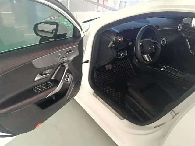 Mercedes-Benz A-Class — Фото автомобиля 15