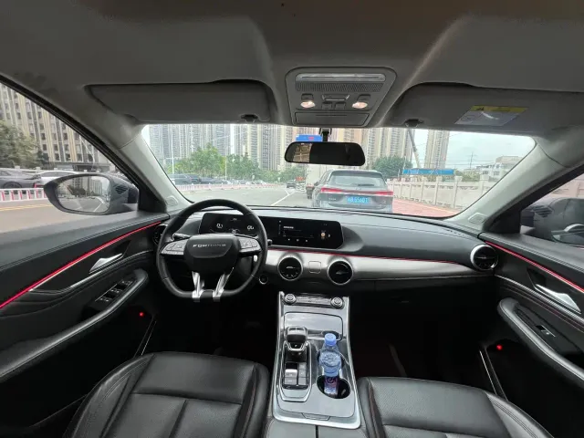Forthing T5 Evo — Фото автомобиля 5