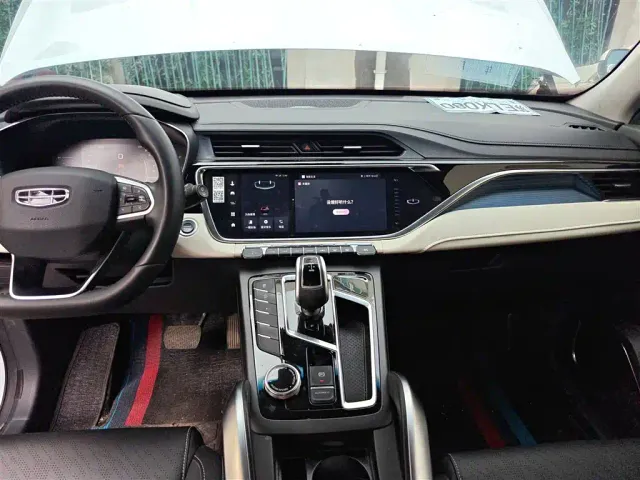 Geely Boyue — Фото автомобиля 12