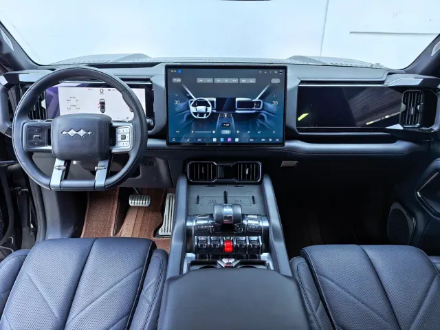 BYD FangChengBao Leopard 8 — Фото автомобиля 5