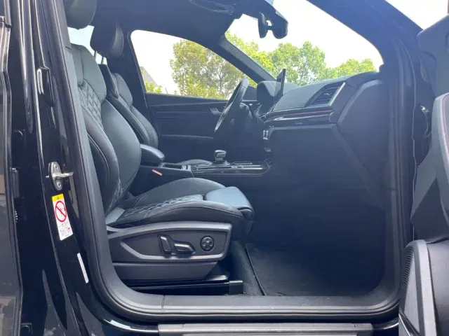 Audi Q5L Sportback — Фото автомобиля 9