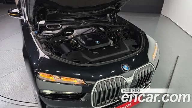 BMW 7-Series — Фото автомобиля 6