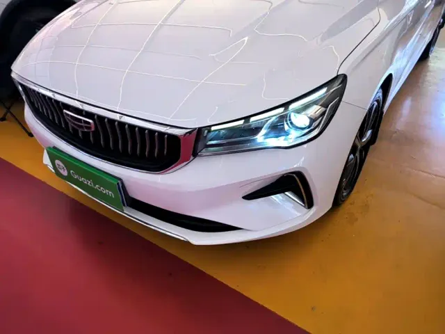 Geely Emgrand — Фото автомобиля 23