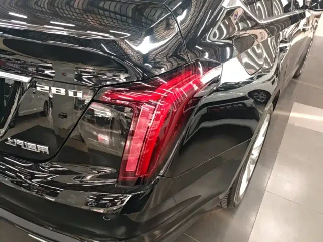 Cadillac CT5 — Фото автомобиля 7