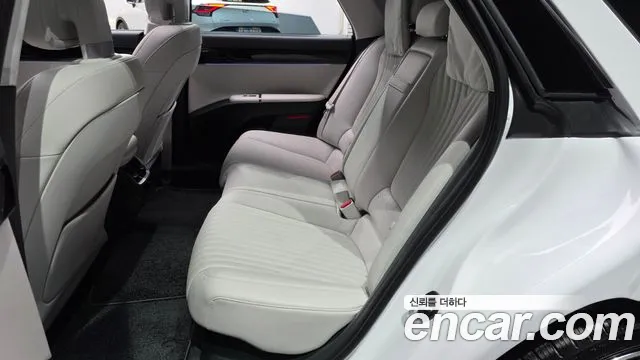 Hyundai Grandeur GN7 — Фото автомобиля 11