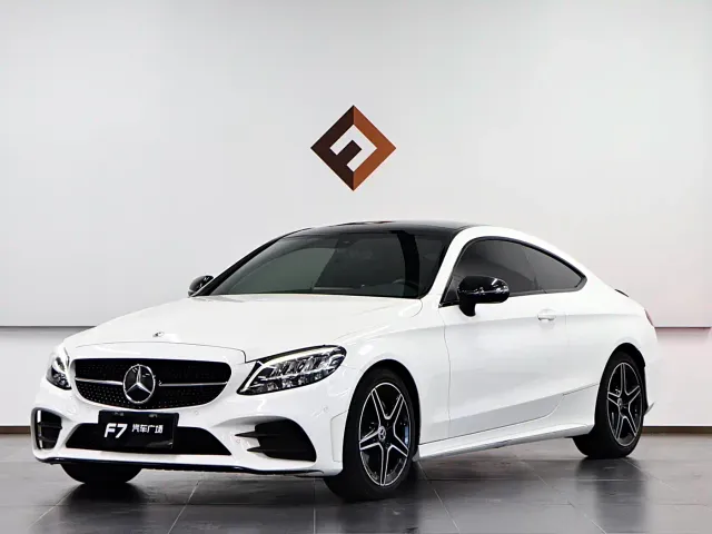 Фотография автомобиля — Mercedes-Benz C-Class