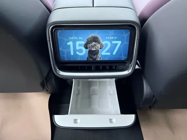Xiaomi SU7 — Фото автомобиля 9