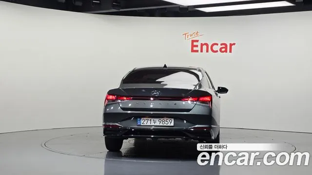 Hyundai AVANTE Avante (CN7) — Фото автомобиля 4