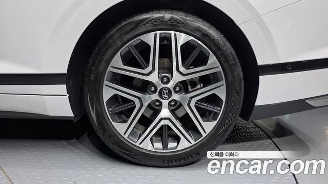 Hyundai Grandeur Grandeur (GN7) 2.5 Бензин 2WD — Фото автомобиля 18