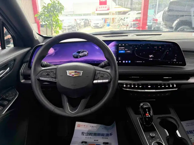 Cadillac XT4 — Фото автомобиля 8