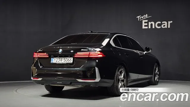 BMW 5-Series 5 серия (G60) — Фото автомобиля 2