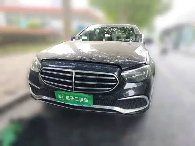 Mercedes-Benz E-Class — Фото автомобиля 2