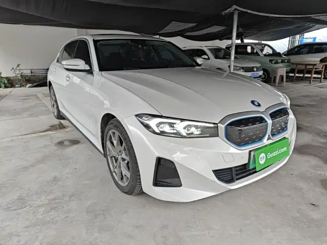 BMW i3 — Фото автомобиля 3