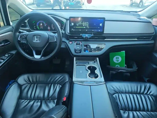 Honda Odyssey — Фото автомобиля 9