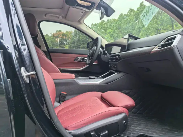 BMW 3 Series — Фото автомобиля 10