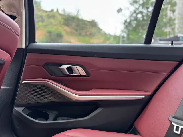 BMW 3 Series — Фото автомобиля 25