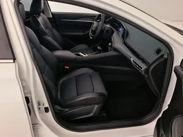 Changan Eado — Фото автомобиля 8
