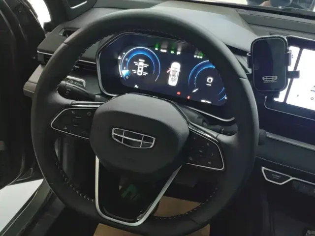 Geely Xingrui — Фото автомобиля 10