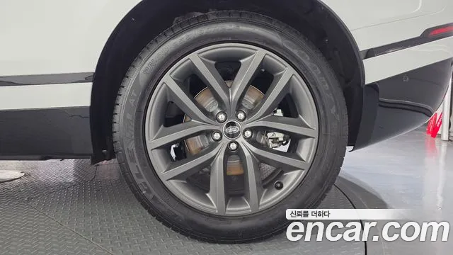 Land Rover Range Rover Velar — Фото автомобиля 8