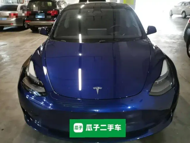 Tesla Model 3 — Фото автомобиля 2