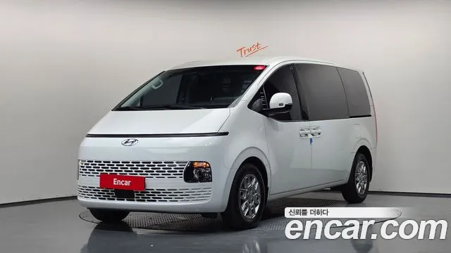 Фотография автомобиля — Hyundai Staria