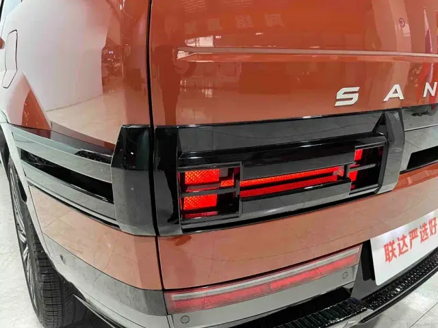 Hyundai Santa Fe — Фото автомобиля 26