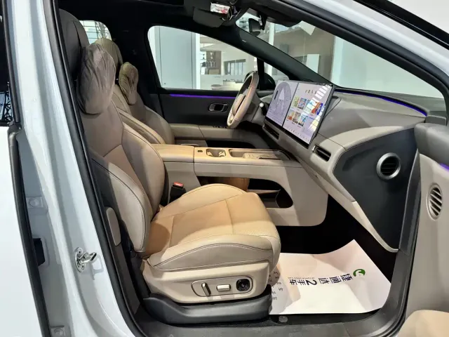 Li Auto i6 — Фото автомобиля 14