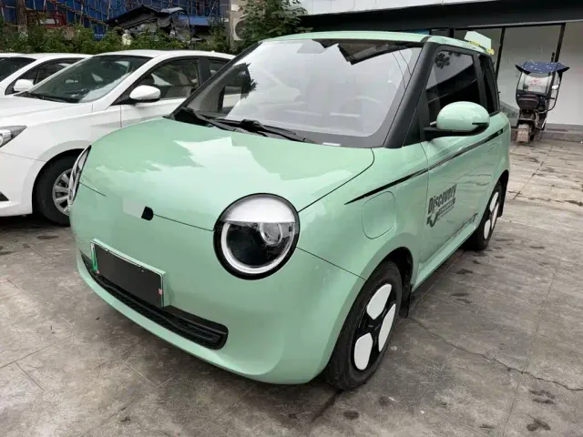 Фотография автомобиля — Changan Lumin