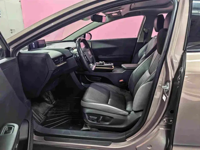 Toyota bZ3 — Фото автомобиля 10