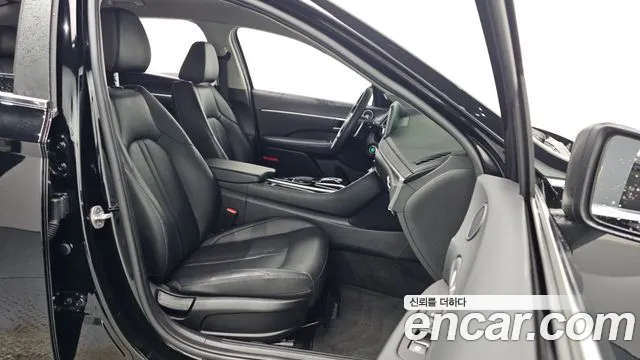 Hyundai Sonata — Фото автомобиля 11