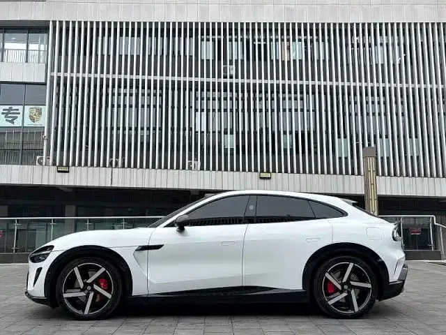 Xiaomi YU7 — Фото автомобиля 7