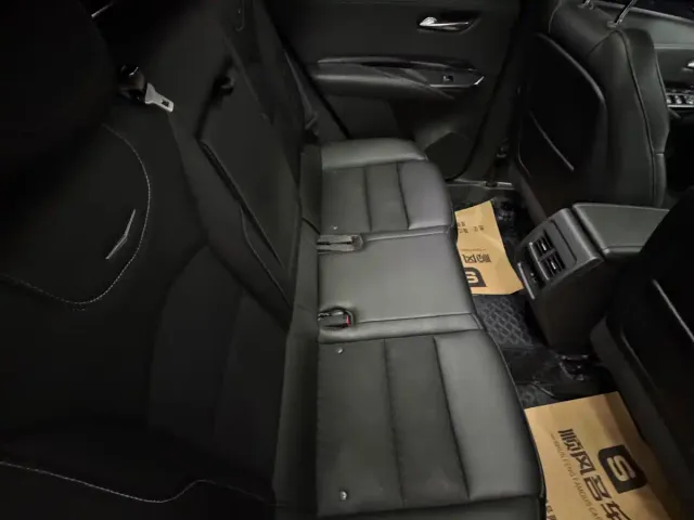 Cadillac XT4 — Фото автомобиля 10