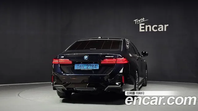 BMW i5 G60 — Фото автомобиля 4