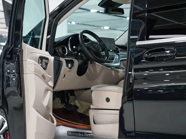 Mercedes-Benz V-Class — Фото автомобиля 8