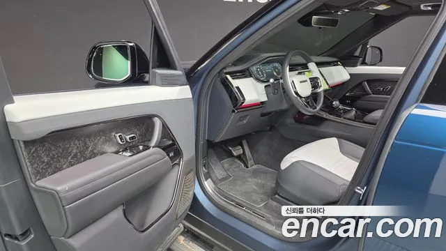 Land Rover Range Rover Sport — Фото автомобиля 9