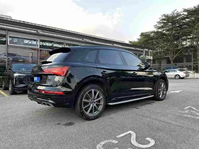 Audi Q5L — Фото автомобиля 5