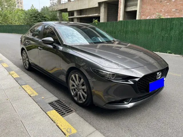 Mazda Axela — Фото автомобиля 2
