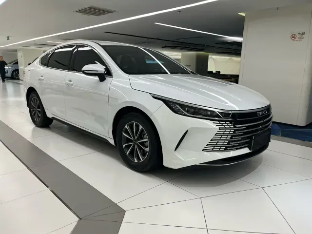 BYD Destroyer 05 — Фото автомобиля 3
