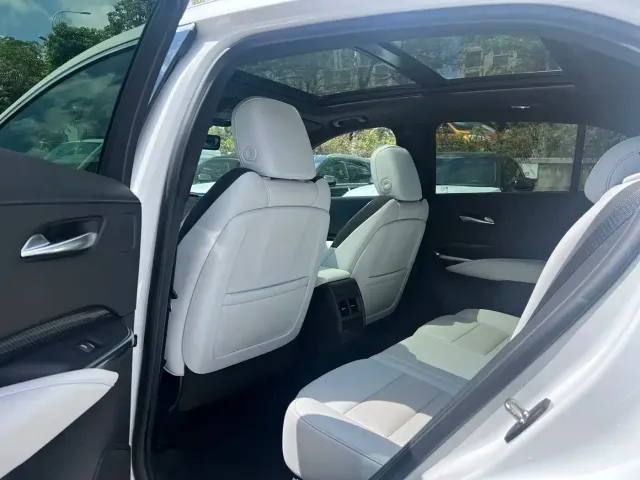 Cadillac XT4 — Фото автомобиля 9