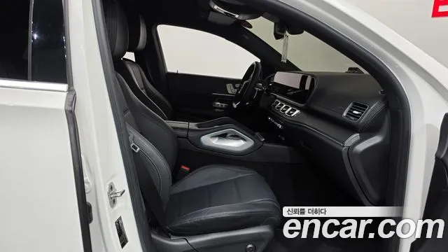 Mercedes-Benz GLE-Class — Фото автомобиля 16